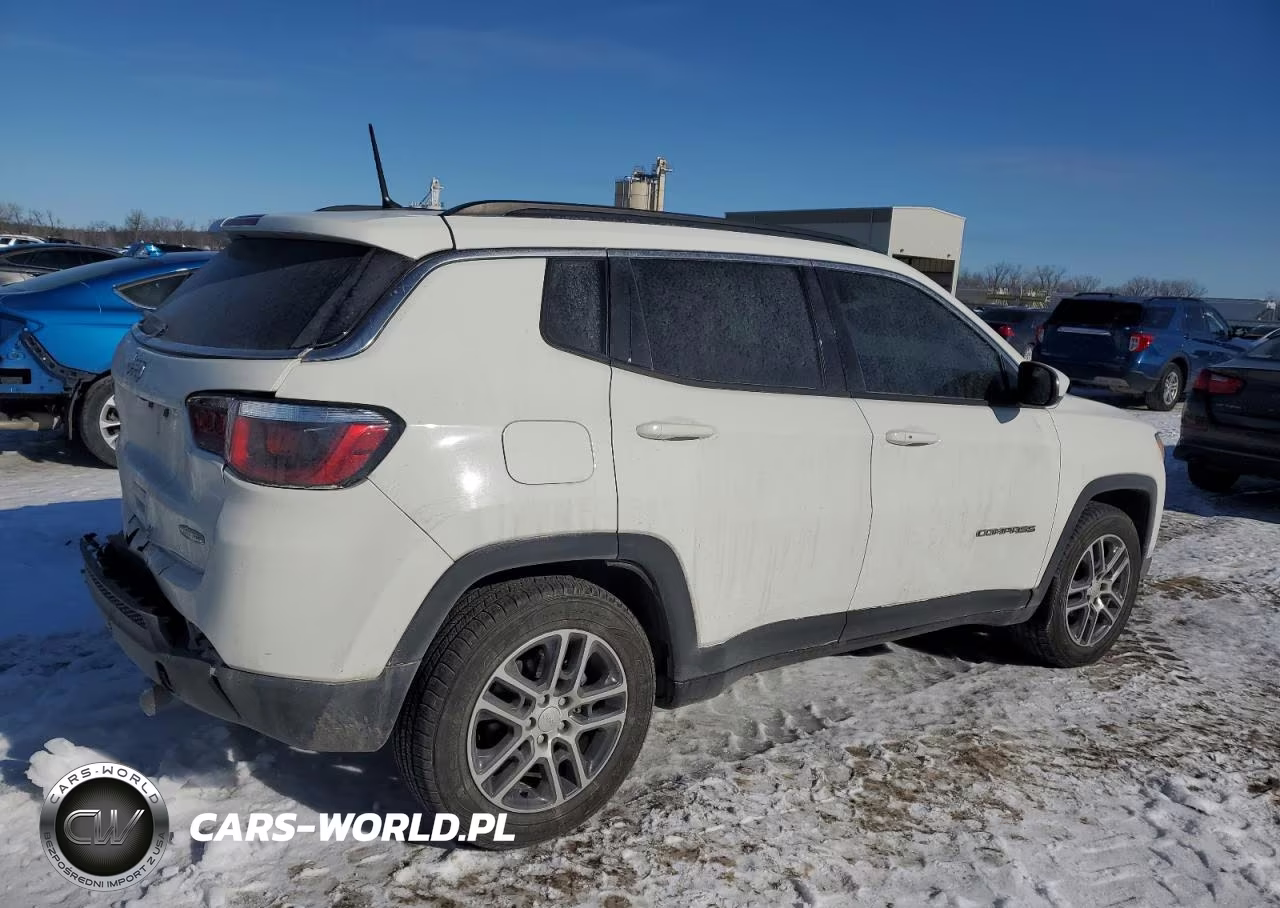 2018 Jeep Compass Latitude VIN:3C4NJCBB4JT488358 - 3