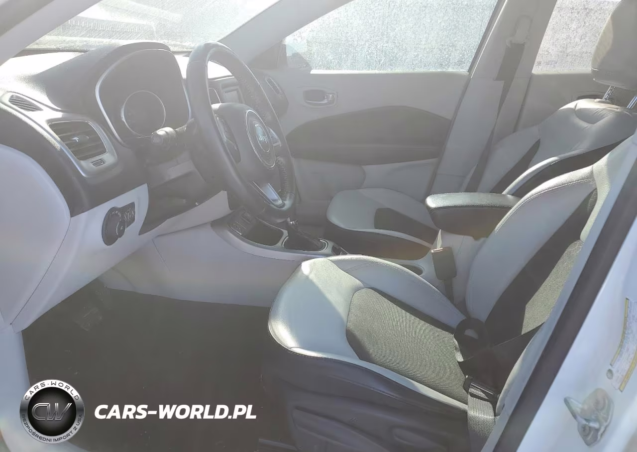2018 Jeep Compass Latitude VIN:3C4NJCBB4JT488358 - 7