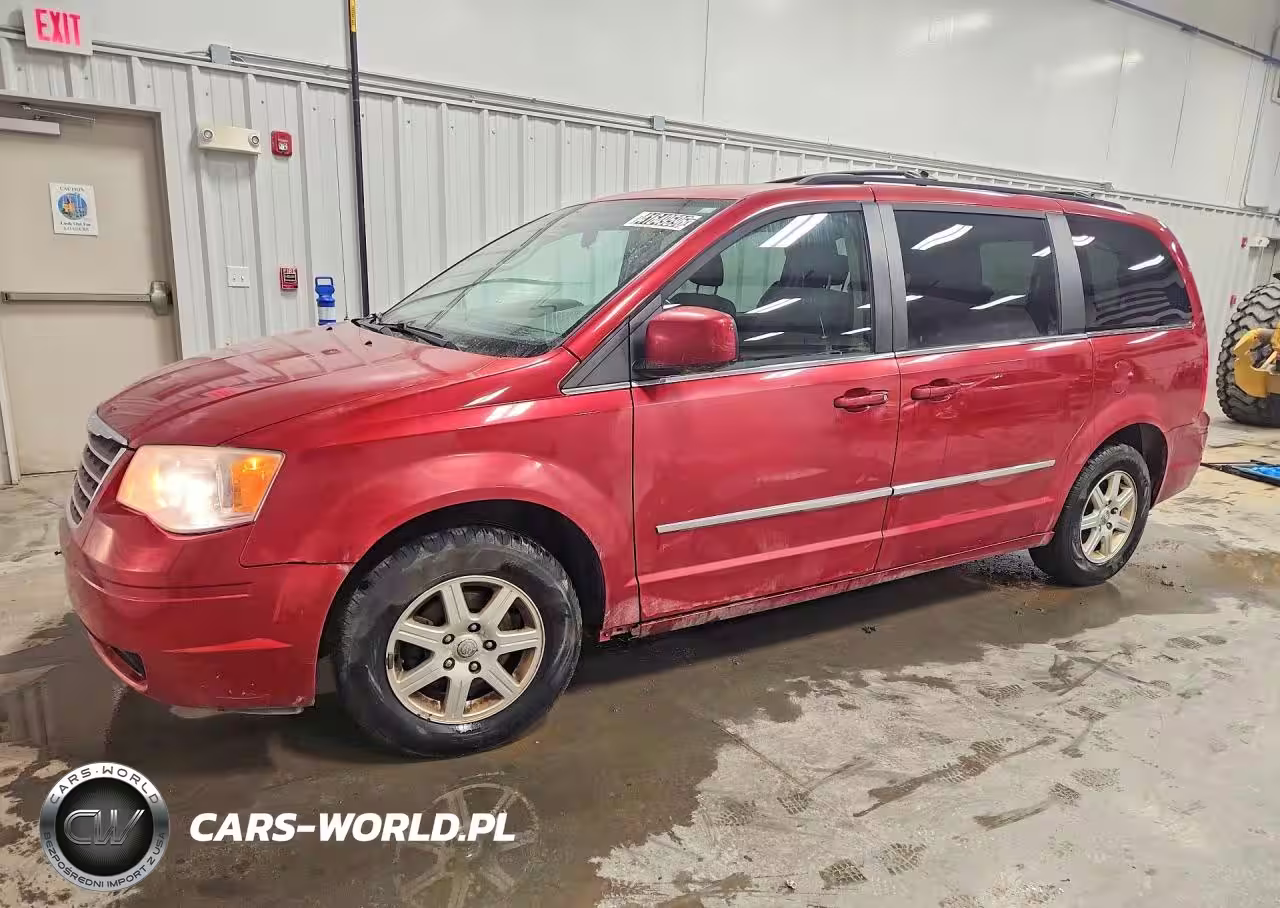 2010 Chrysler Town & Country Touring