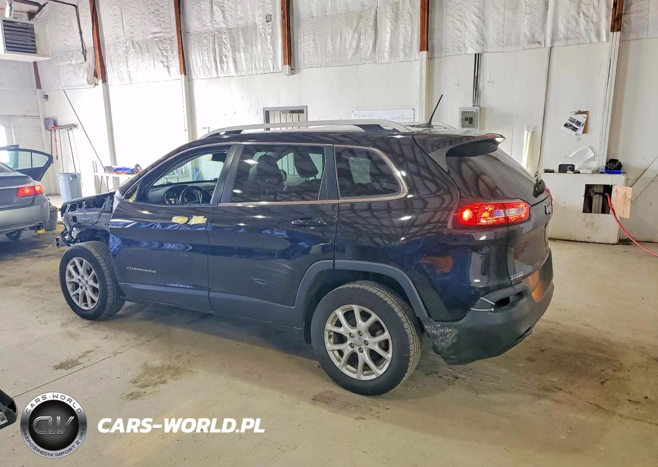 2017 Jeep Cherokee Latitude VIN:1C4PJLCB6HW667576 - 2