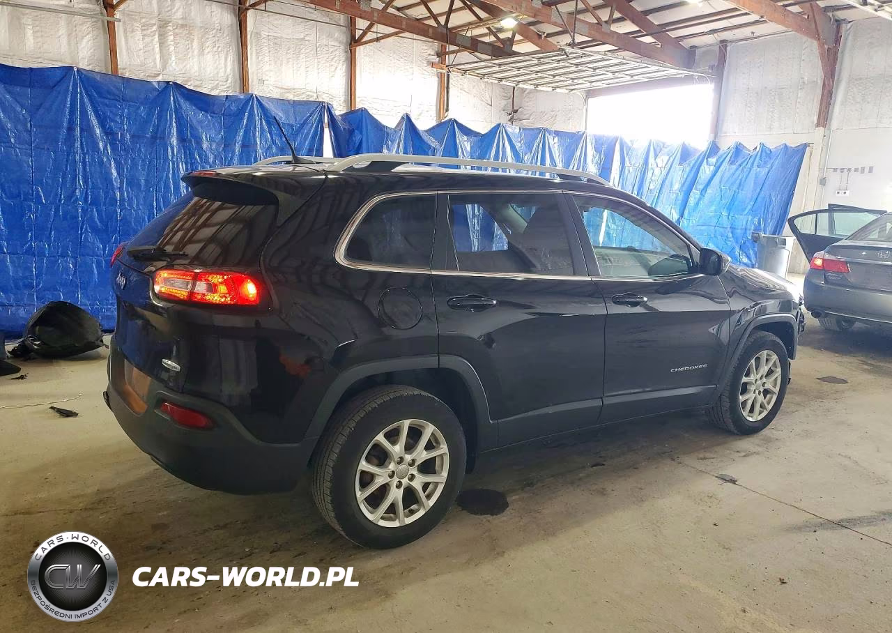 2017 Jeep Cherokee Latitude VIN:1C4PJLCB6HW667576 - 3