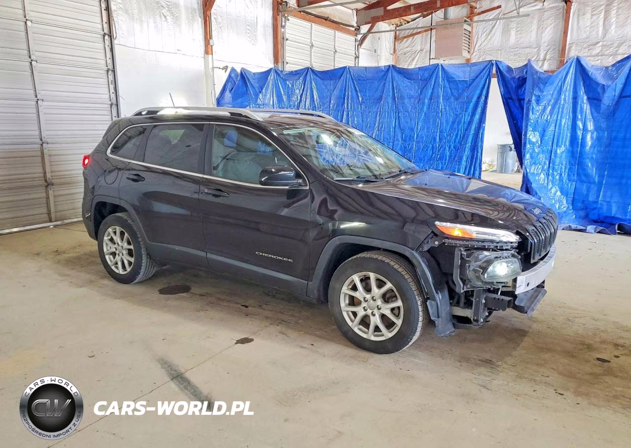 2017 Jeep Cherokee Latitude VIN:1C4PJLCB6HW667576 - 4