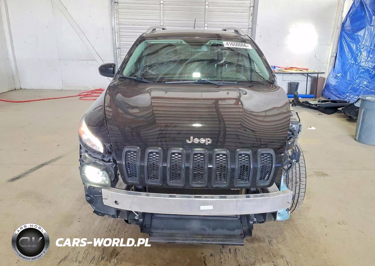 2017 Jeep Cherokee Latitude VIN:1C4PJLCB6HW667576 - 5