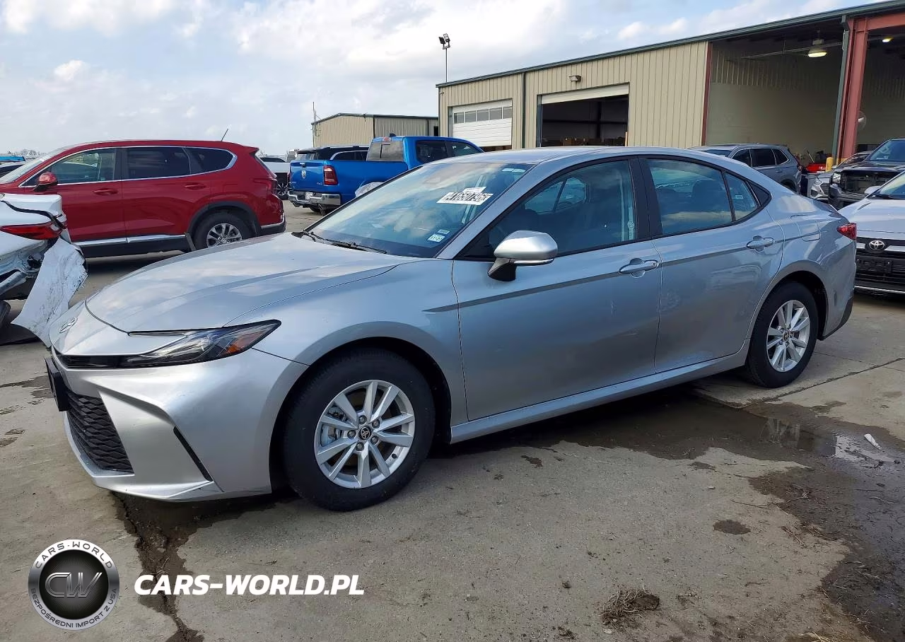 2026 Toyota Camry Le – zdjęcie 1 z 12