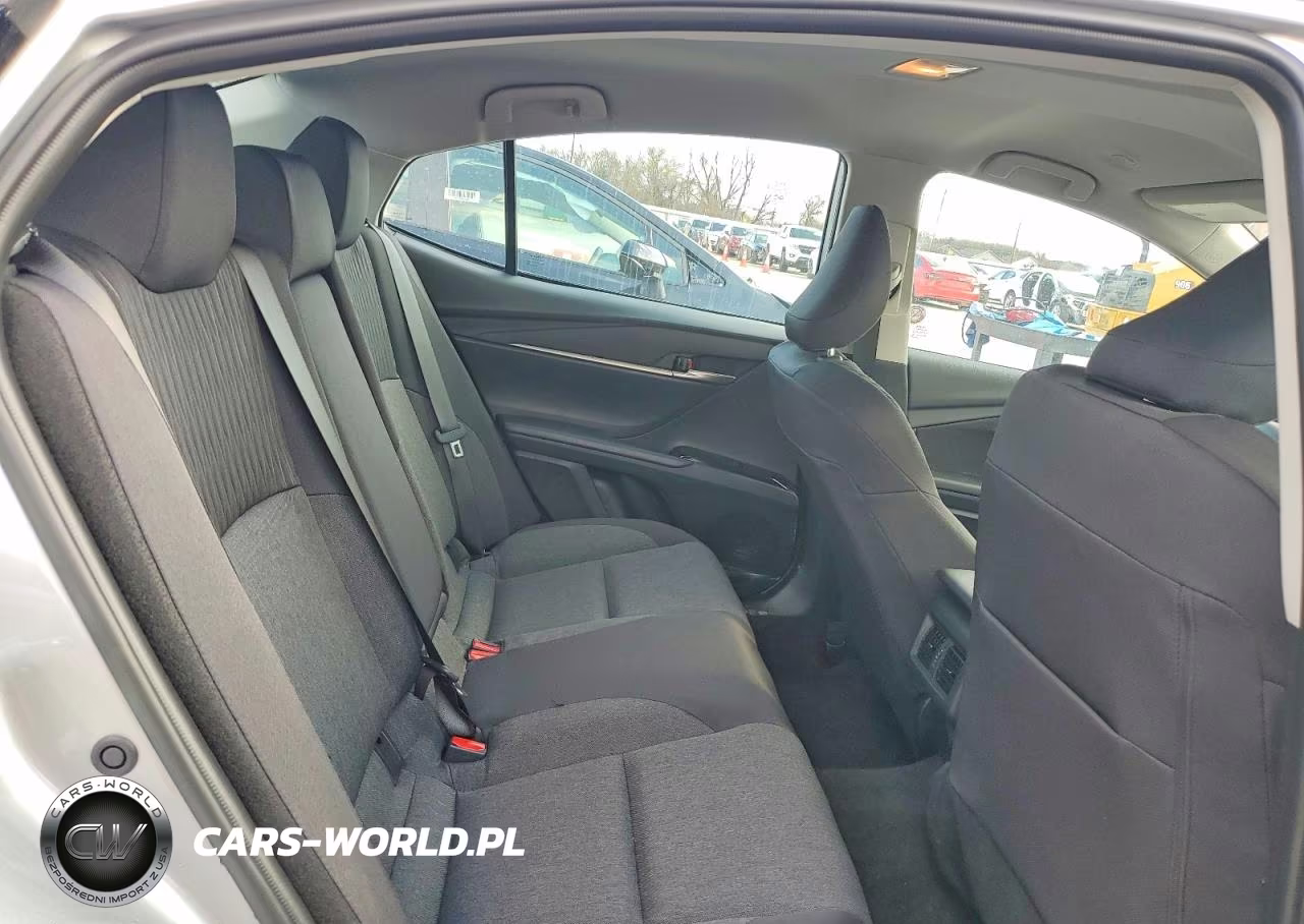 2026 Toyota Camry Le VIN:4T1DAACKXTU255930 - 10