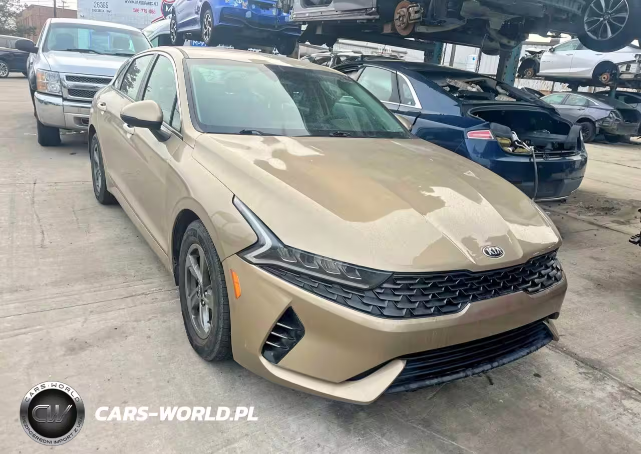 2022 Kia K5 Lxs Gold