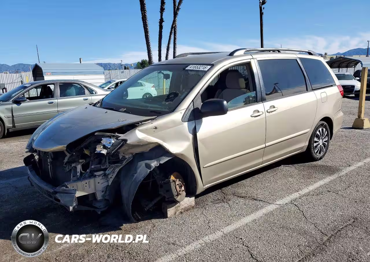 2009 Toyota Sienna Le 8-Passenger