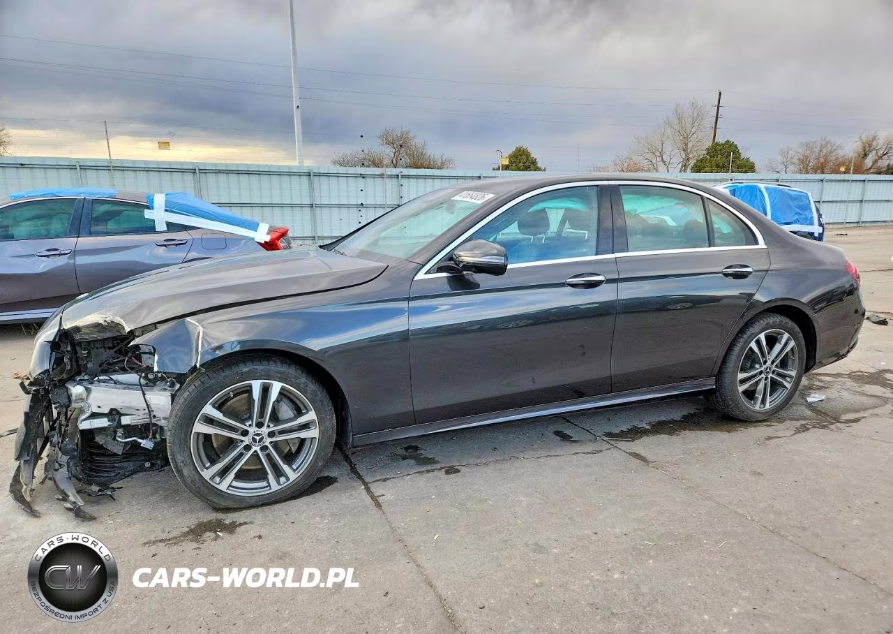 2023 Mercedes-Benz E 350 4Matic – zdjęcie 1 z 13