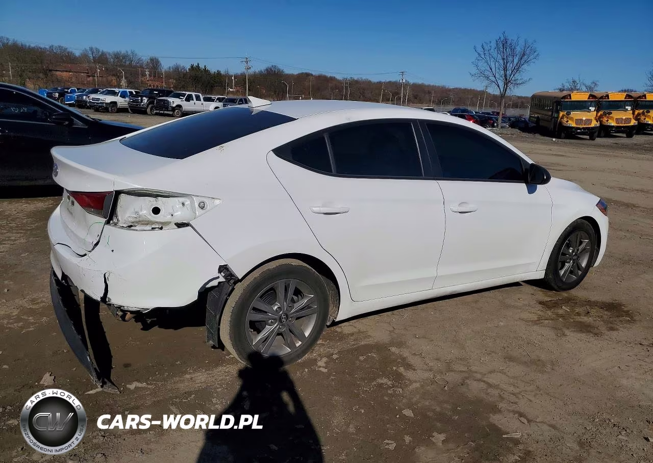 2017 Hyundai Elantra Se VIN:5NPD84LF1HH120499 - 3
