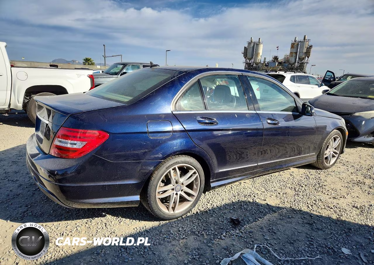 2014 Mercedes-Benz C 250 VIN:WDDGF4HB5ER302662 - 3