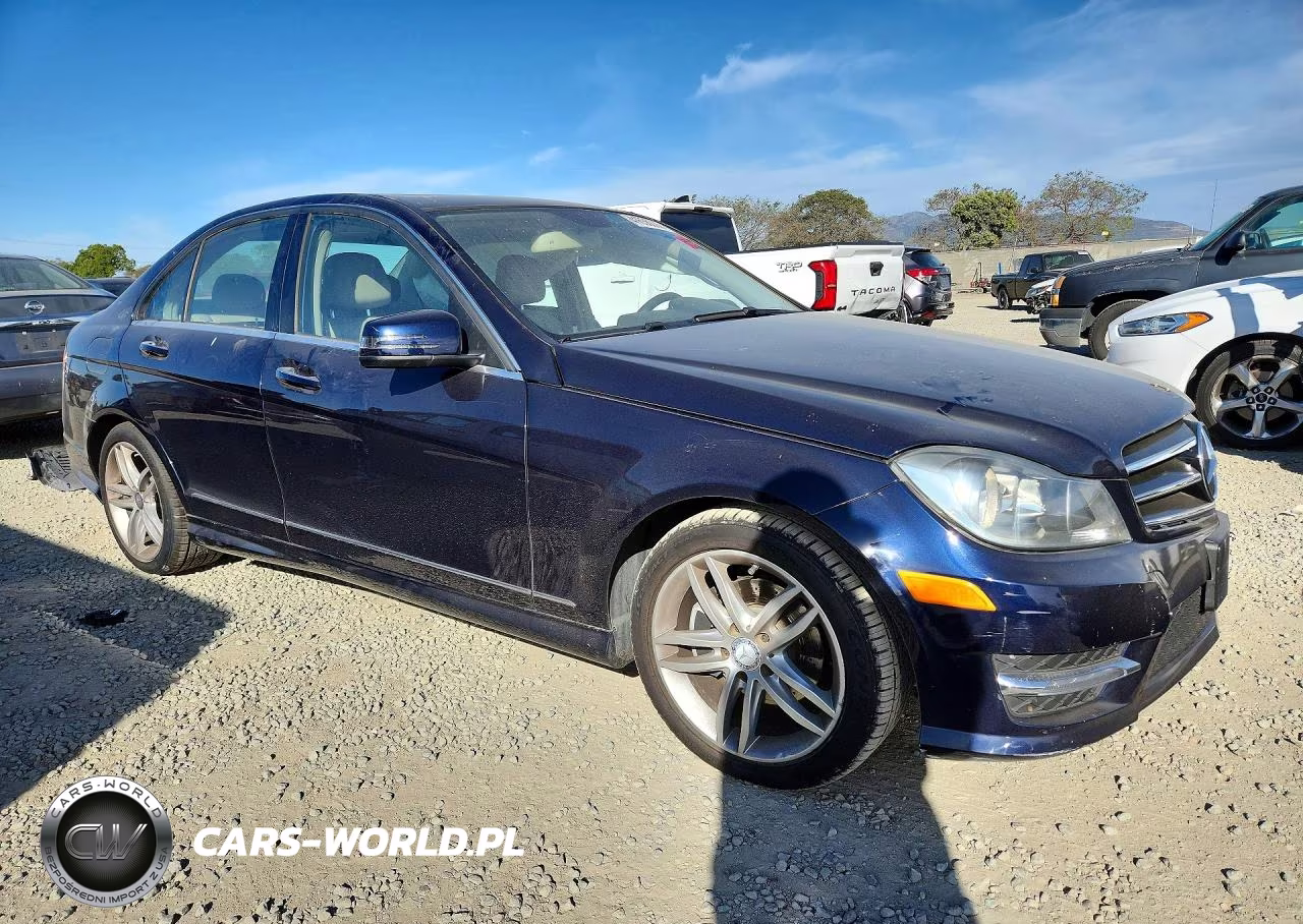 2014 Mercedes-Benz C 250 VIN:WDDGF4HB5ER302662 - 4