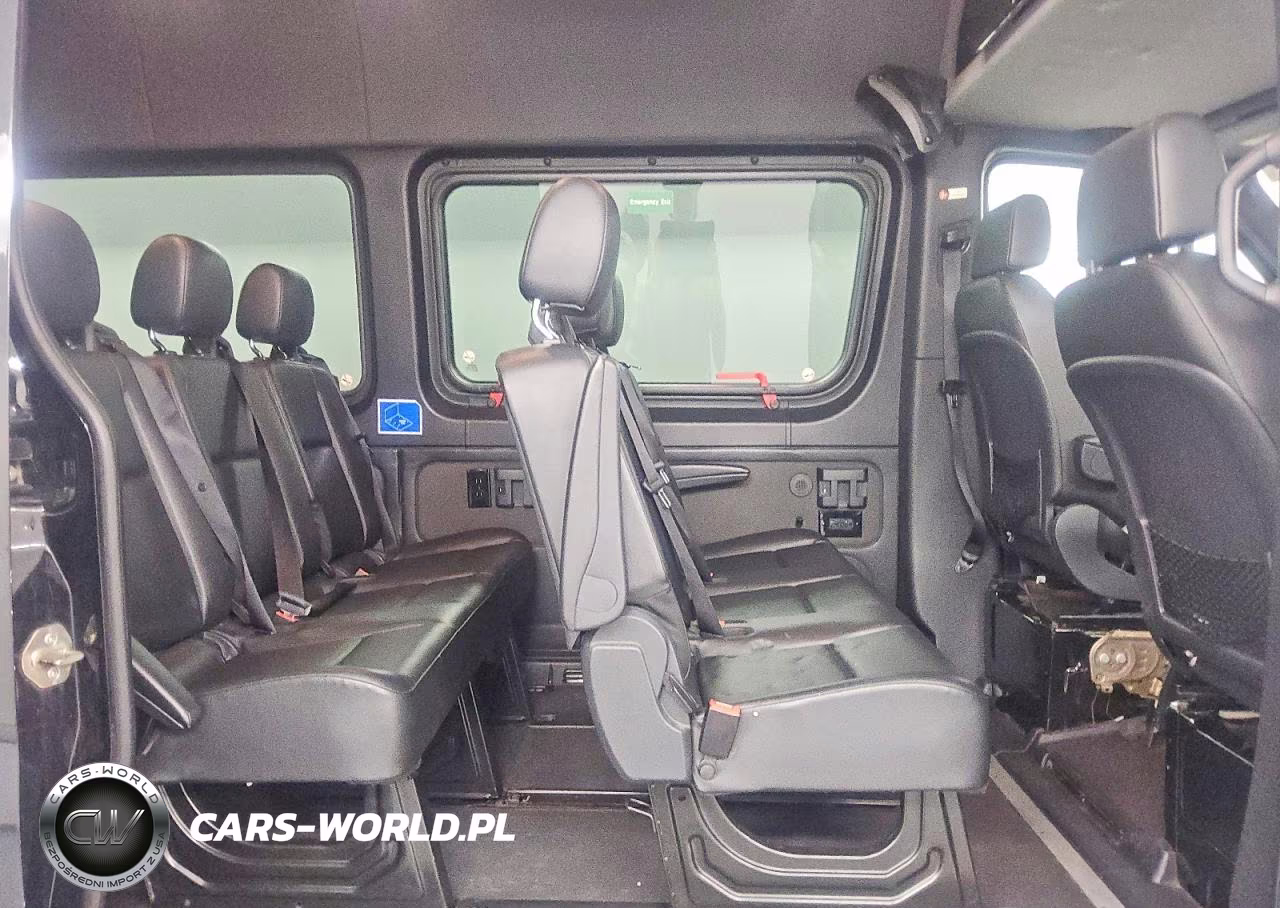 2019 Mercedes-Benz Sprinter 2500 VIN:WDZPF1CD4KP124204 - 11