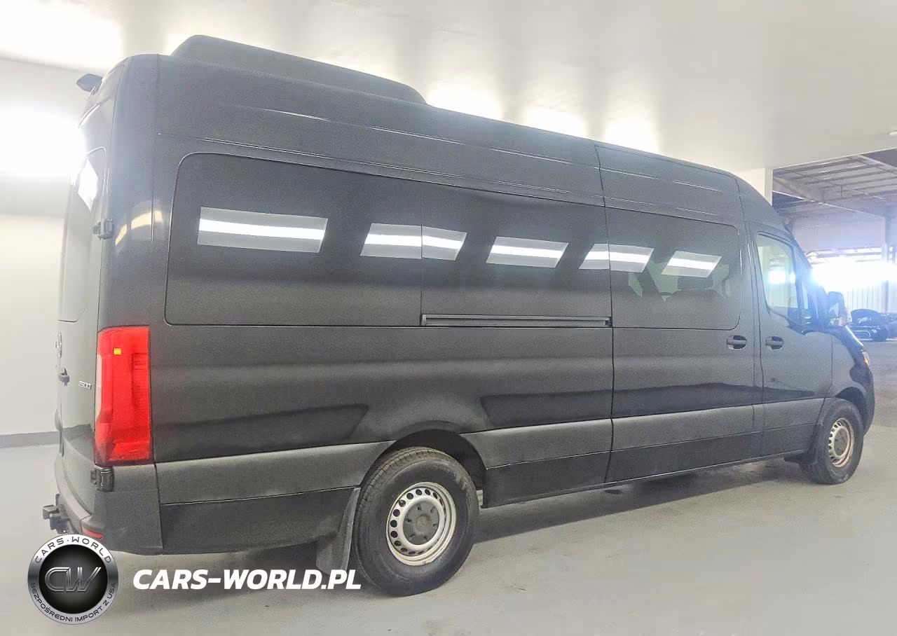 2019 Mercedes-Benz Sprinter 2500 VIN:WDZPF1CD4KP124204 - 3