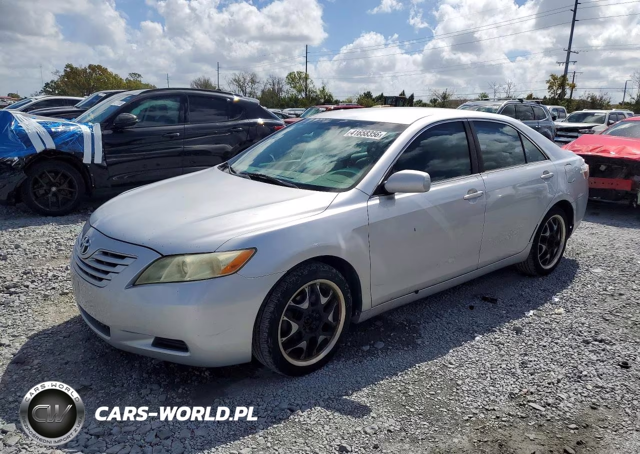 2009 Toyota Camry Le – zdjęcie 1 z 12