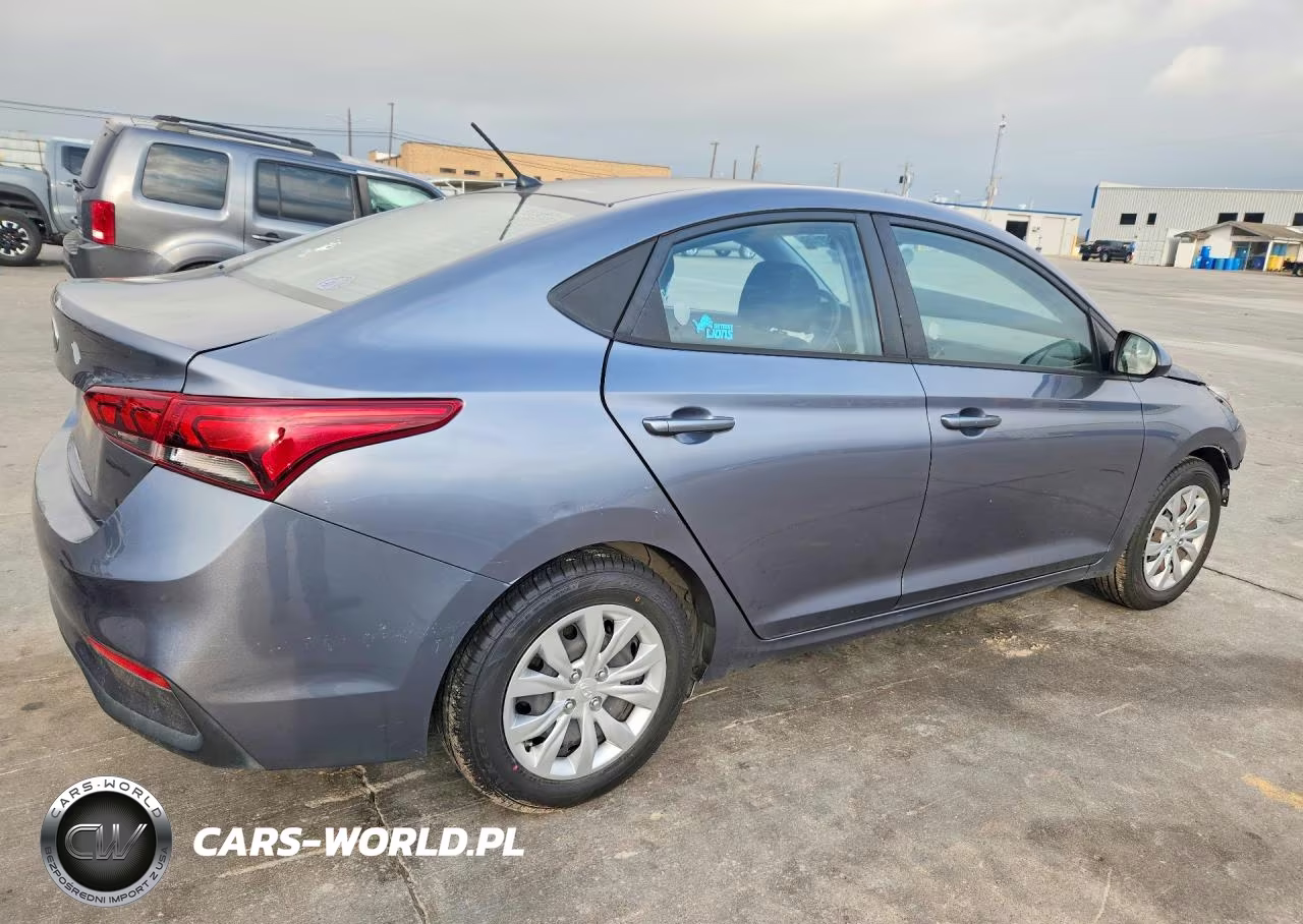 2018 Hyundai Accent VIN:3KPC24A36JE015053 - 3