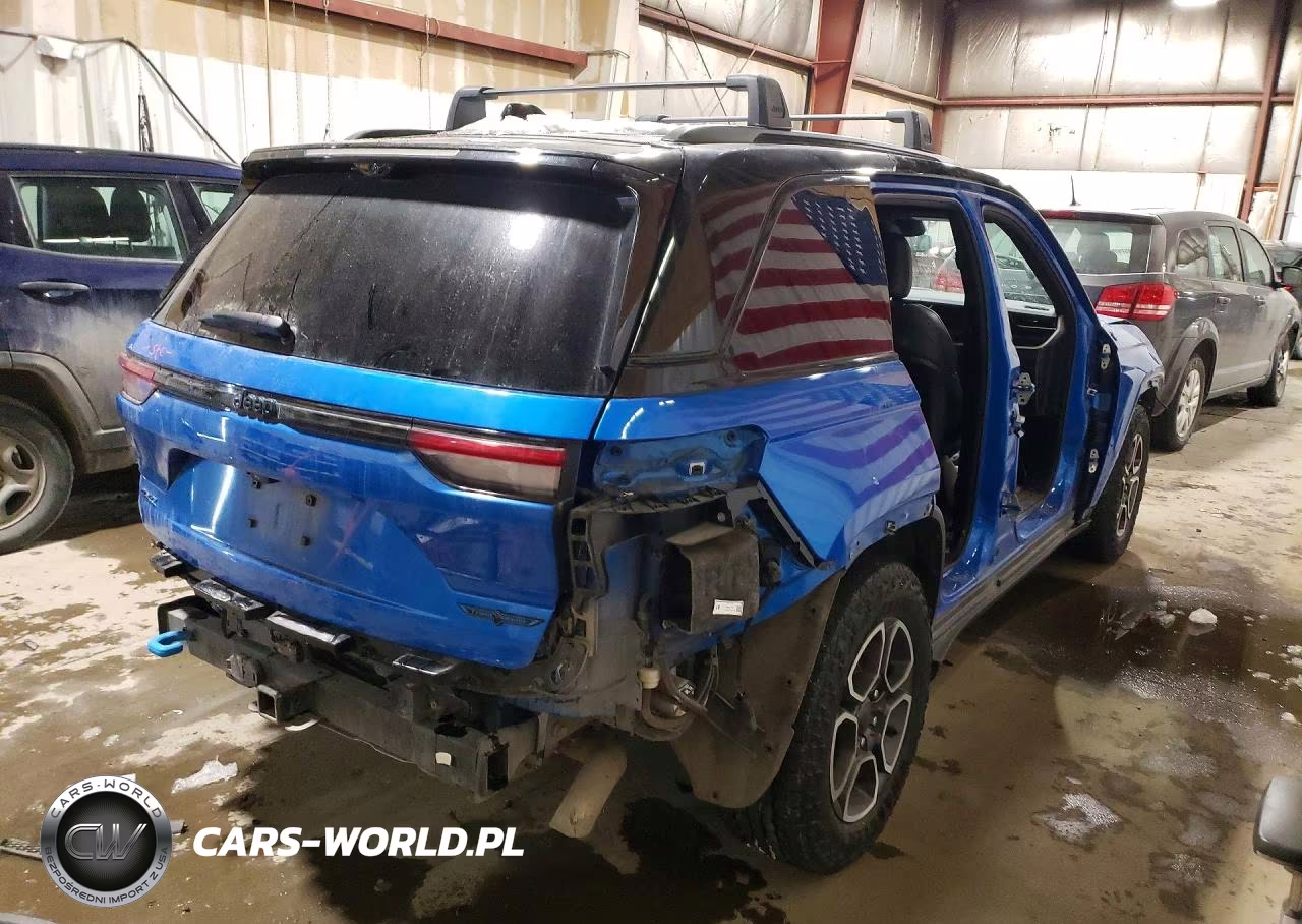 2022 Jeep Grand Cherokee Trailhawk 4Xe VIN:1C4RJYC66N8758517 - 3