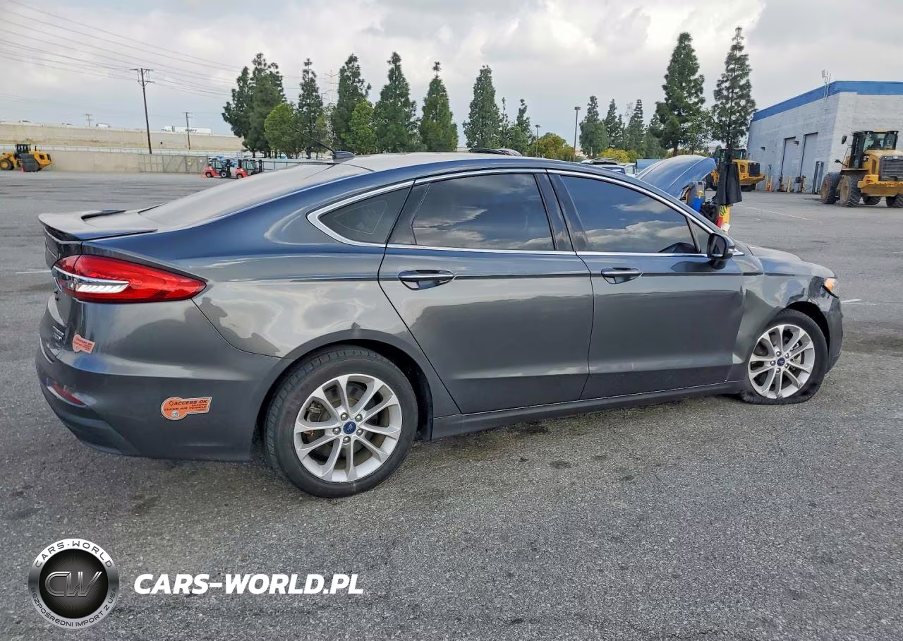 2020 Ford Fusion Titanium VIN:3FA6P0SU8LR261036 - 3