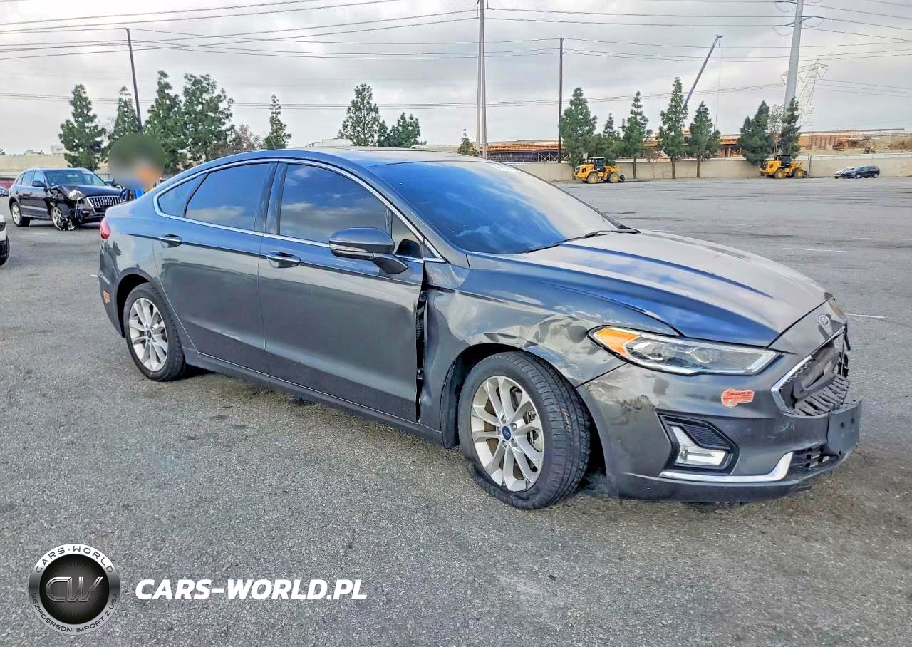 2020 Ford Fusion Titanium VIN:3FA6P0SU8LR261036 - 4