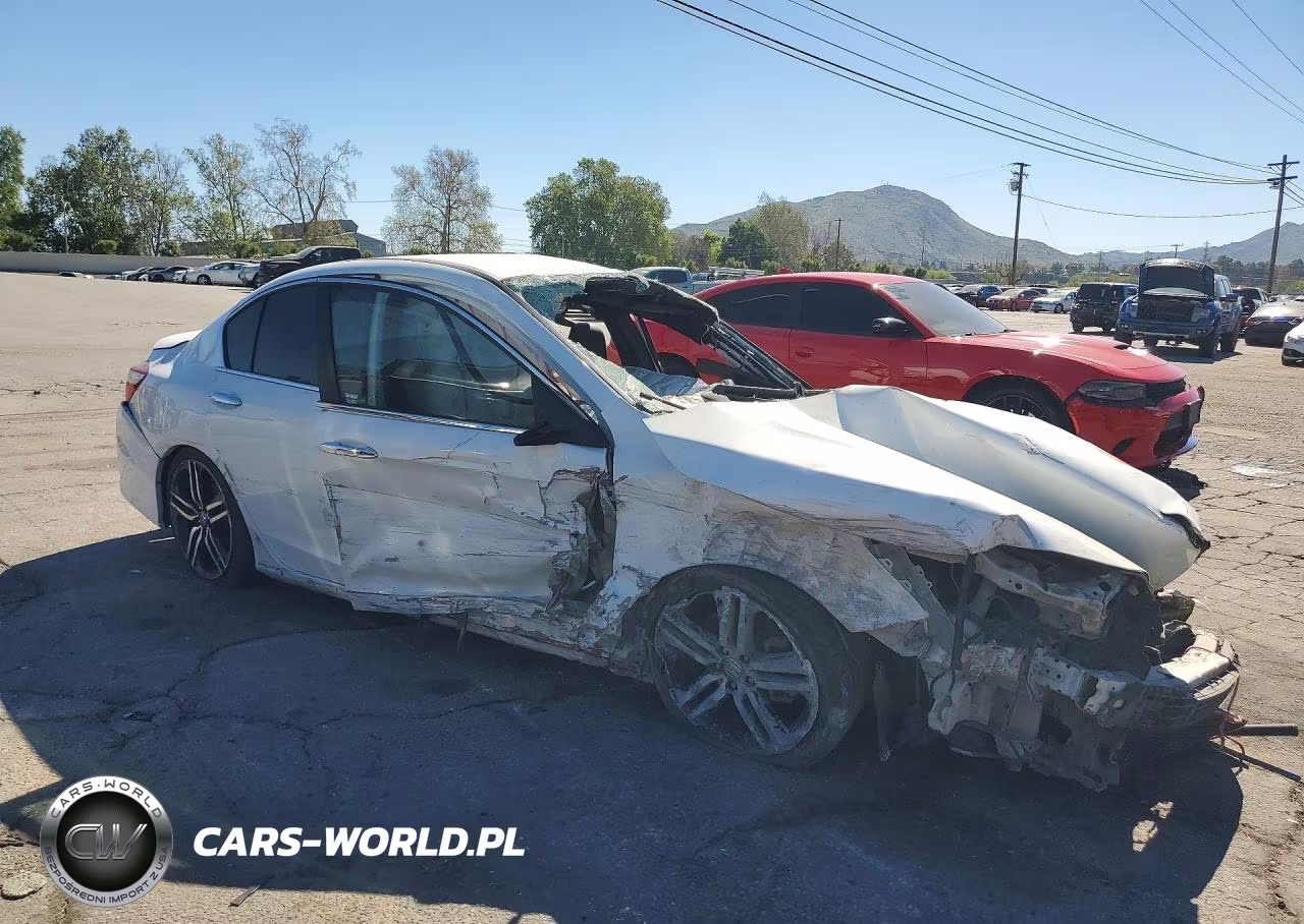 2017 Honda Accord Sport VIN:1HGCR2F5XHA014805 - 4