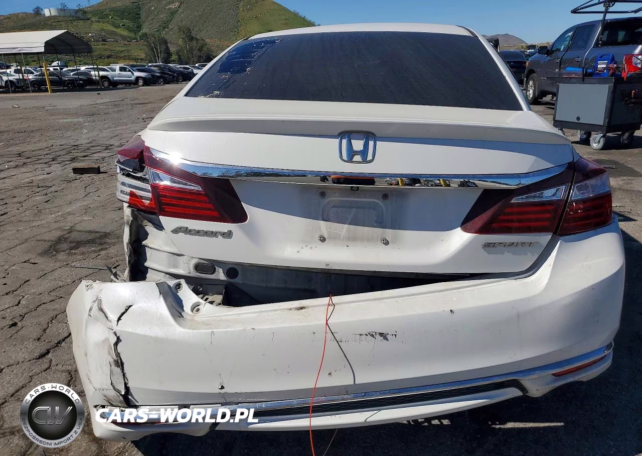 2017 Honda Accord Sport VIN:1HGCR2F5XHA014805 - 6