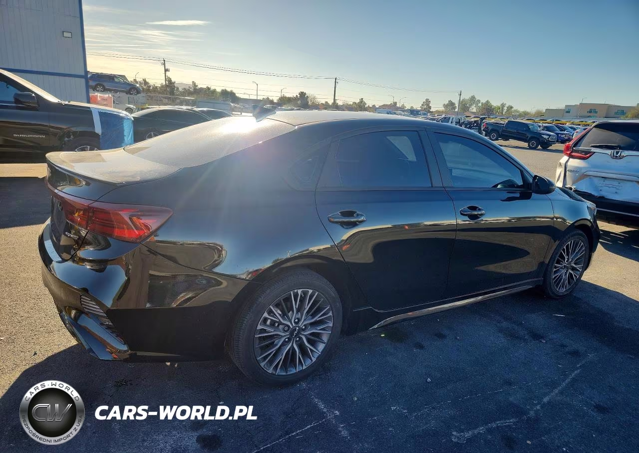 2023 Kia Forte Gt-Line VIN:3KPF54AD8PE550438 - 3