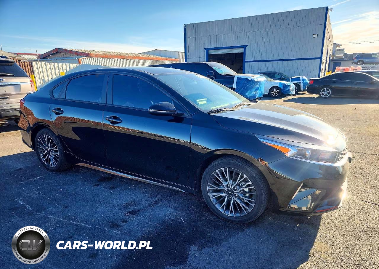 2023 Kia Forte Gt-Line VIN:3KPF54AD8PE550438 - 4