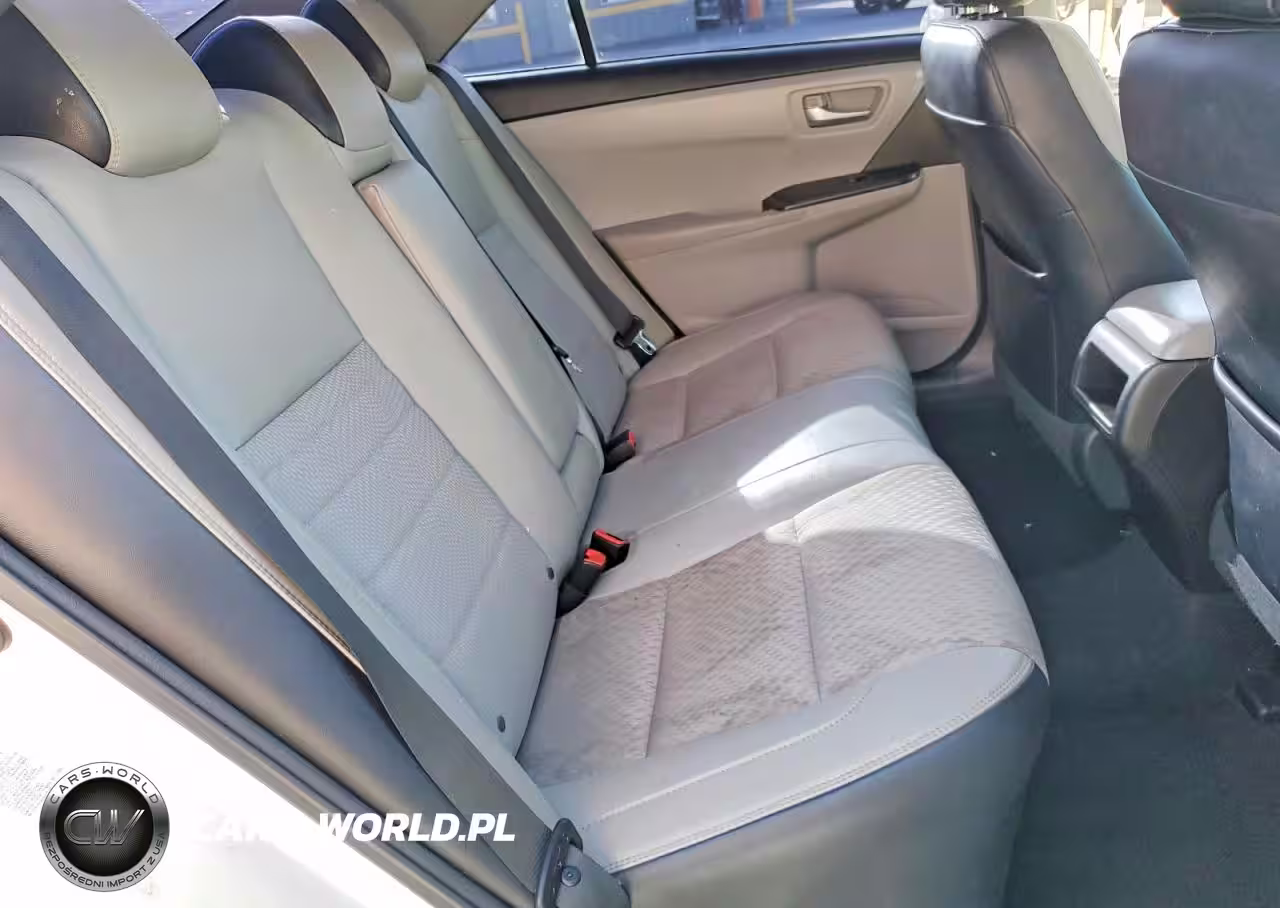 2017 Toyota Camry Se VIN:4T1BF1FK9HU388769 - 10