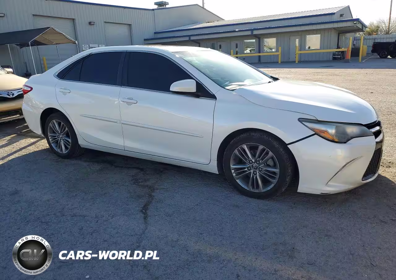 2017 Toyota Camry Se VIN:4T1BF1FK9HU388769 - 4