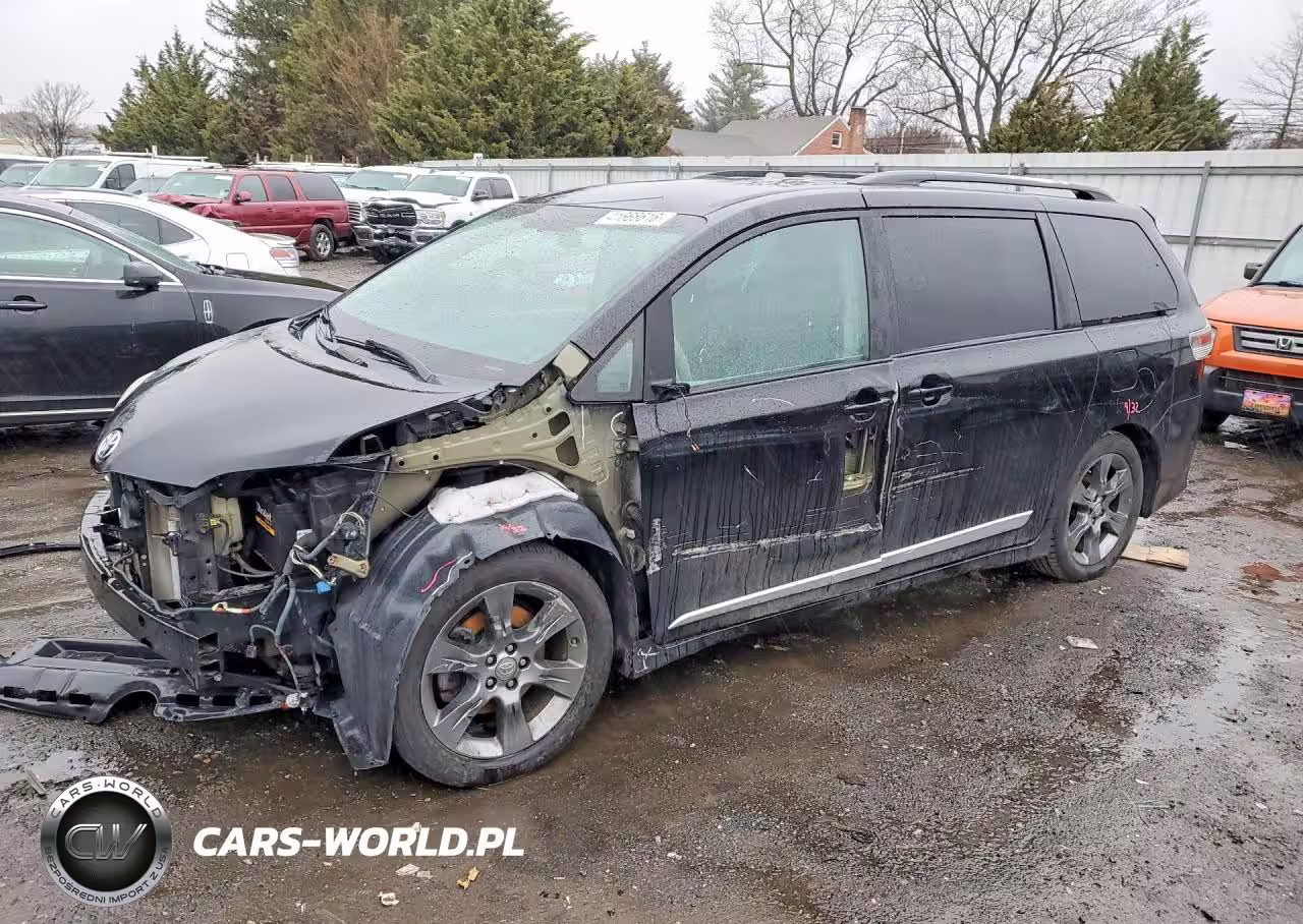 2011 Toyota Sienna Se 8-Passenger