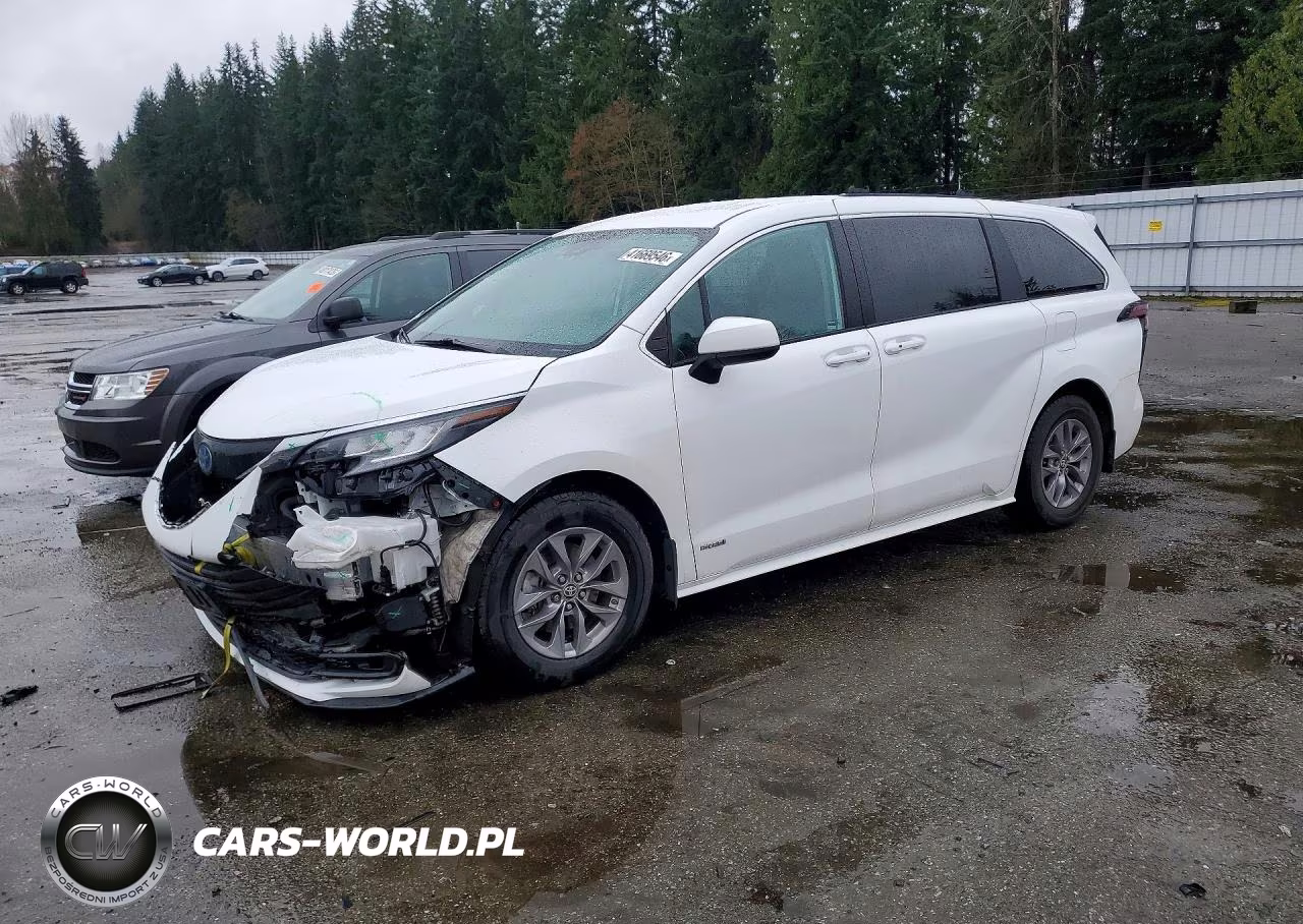 2021 Toyota Sienna Le