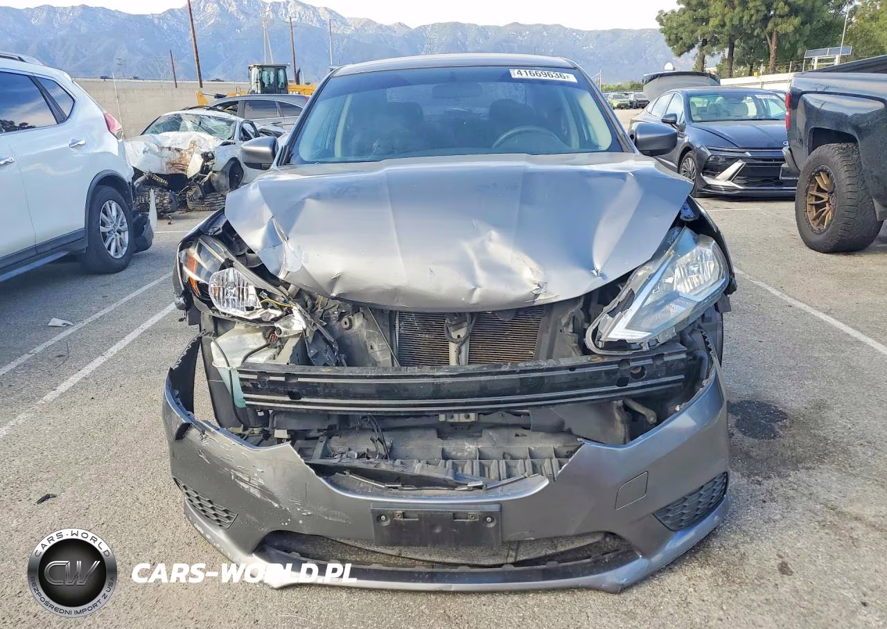 2017 Nissan Sentra S VIN:3N1AB7AP3HY369104 - 5