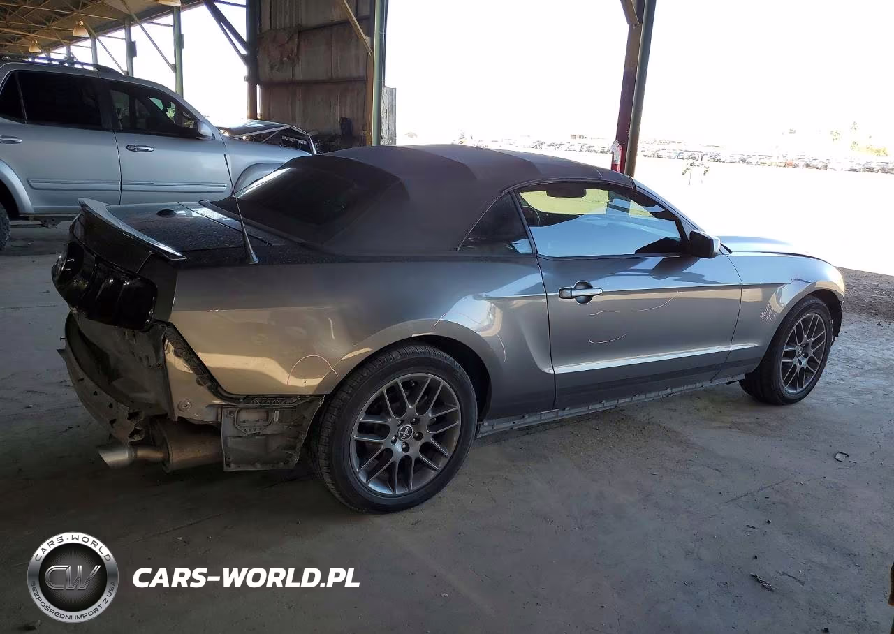 2014 Ford Mustang VIN:1ZVBP8EM1E5306596 - 3