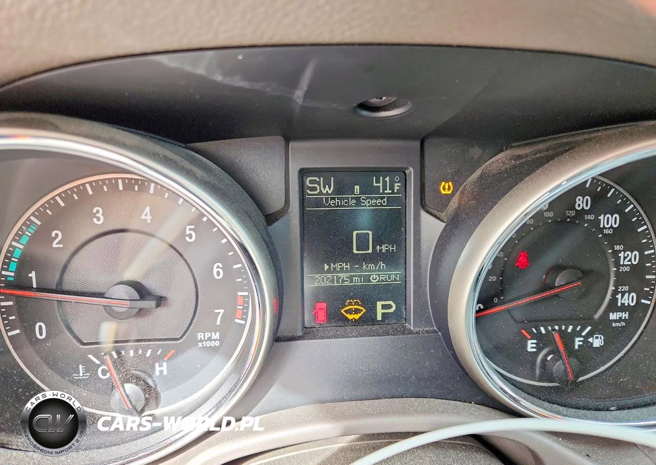 2012 Jeep Grand Cherokee Laredo VIN:1C4RJEAG7CC177192 - 9