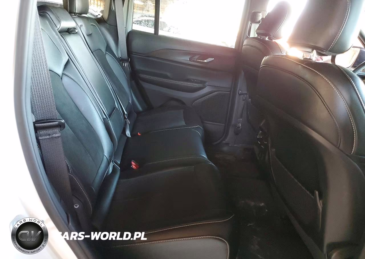 2024 Jeep Grand Cherokee Laredo VIN:1C4RJHAGXRC261386 - 10
