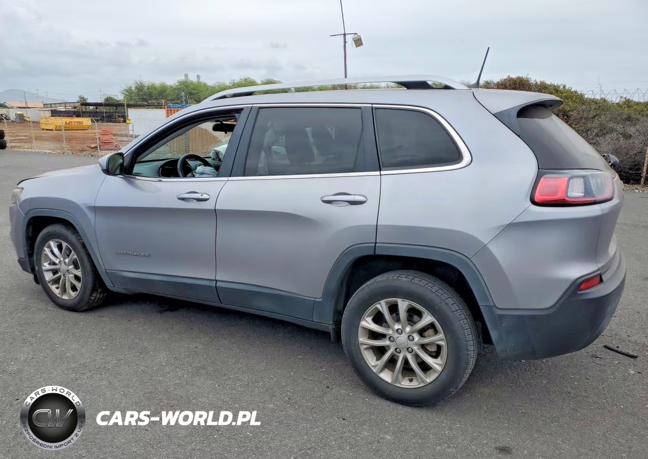 2019 Jeep Cherokee Latitude VIN:1C4PJLCB3KD242206 - 2