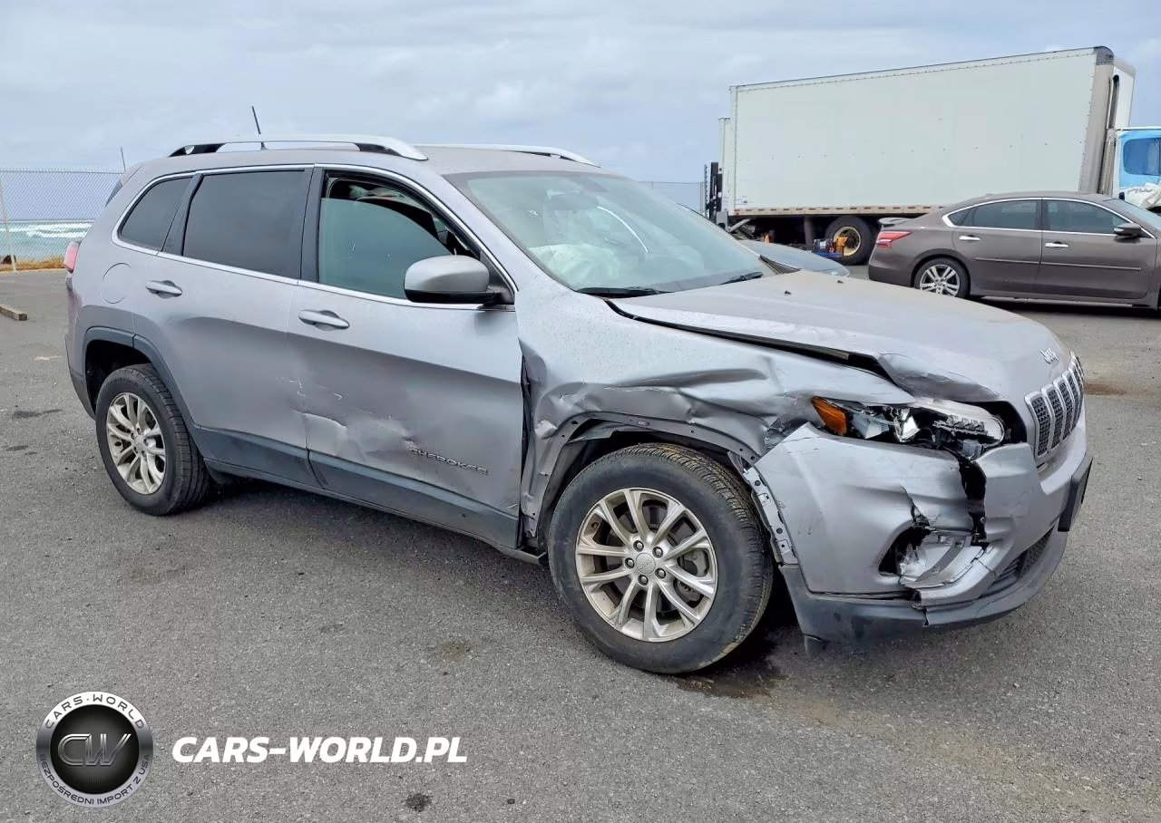 2019 Jeep Cherokee Latitude VIN:1C4PJLCB3KD242206 - 4