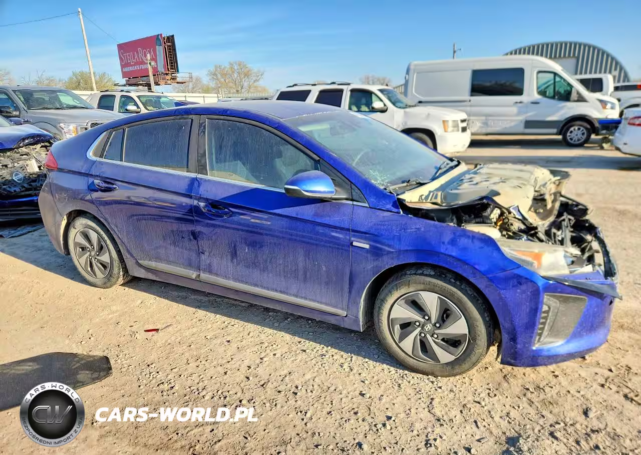 2019 Hyundai Ioniq Hybrid Sel VIN:KMHC75LC3KU131667 - 4