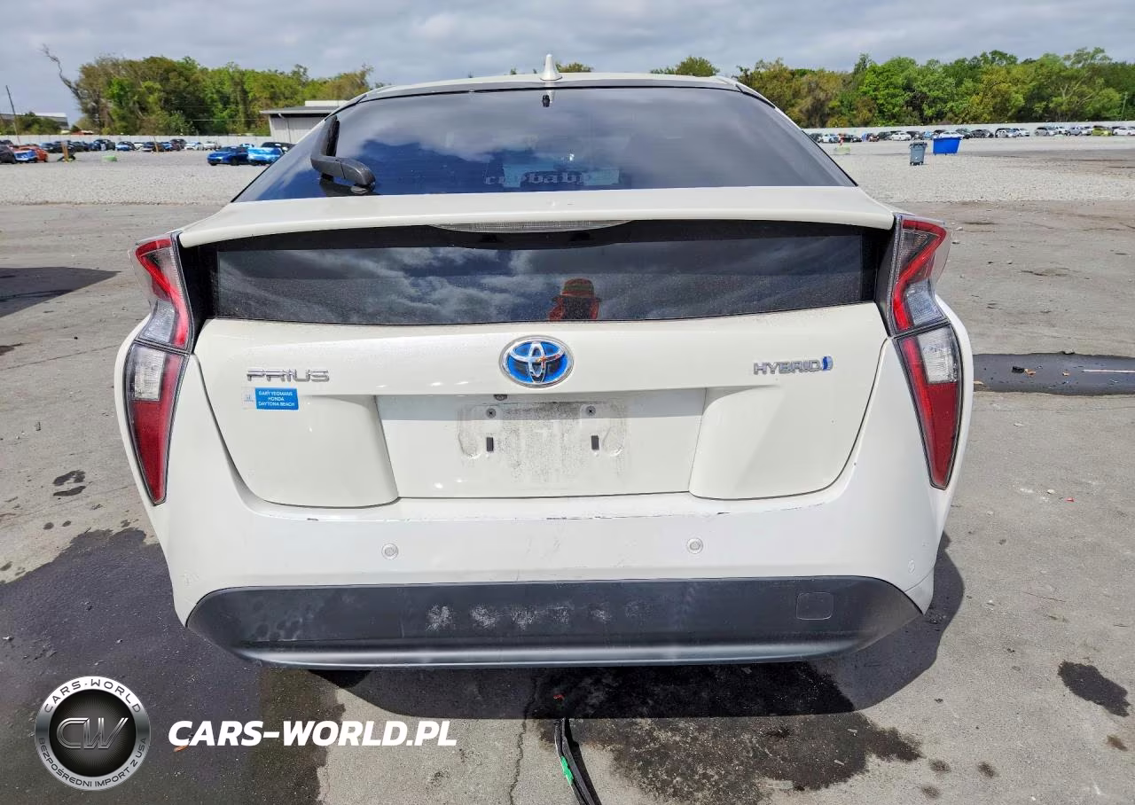 2017 Toyota Prius Three VIN:JTDKARFU1H3540147 - 6