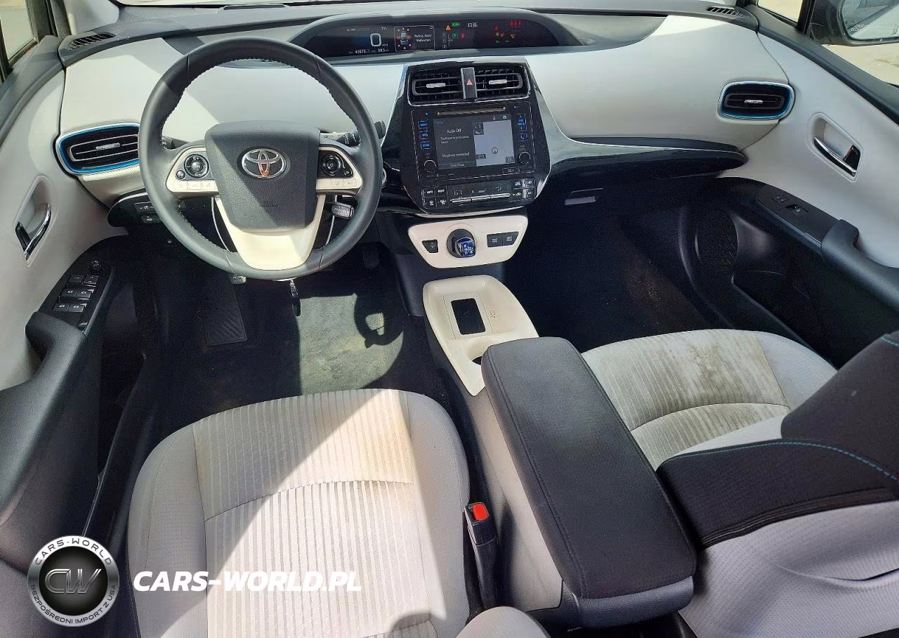2017 Toyota Prius Three VIN:JTDKARFU1H3540147 - 8
