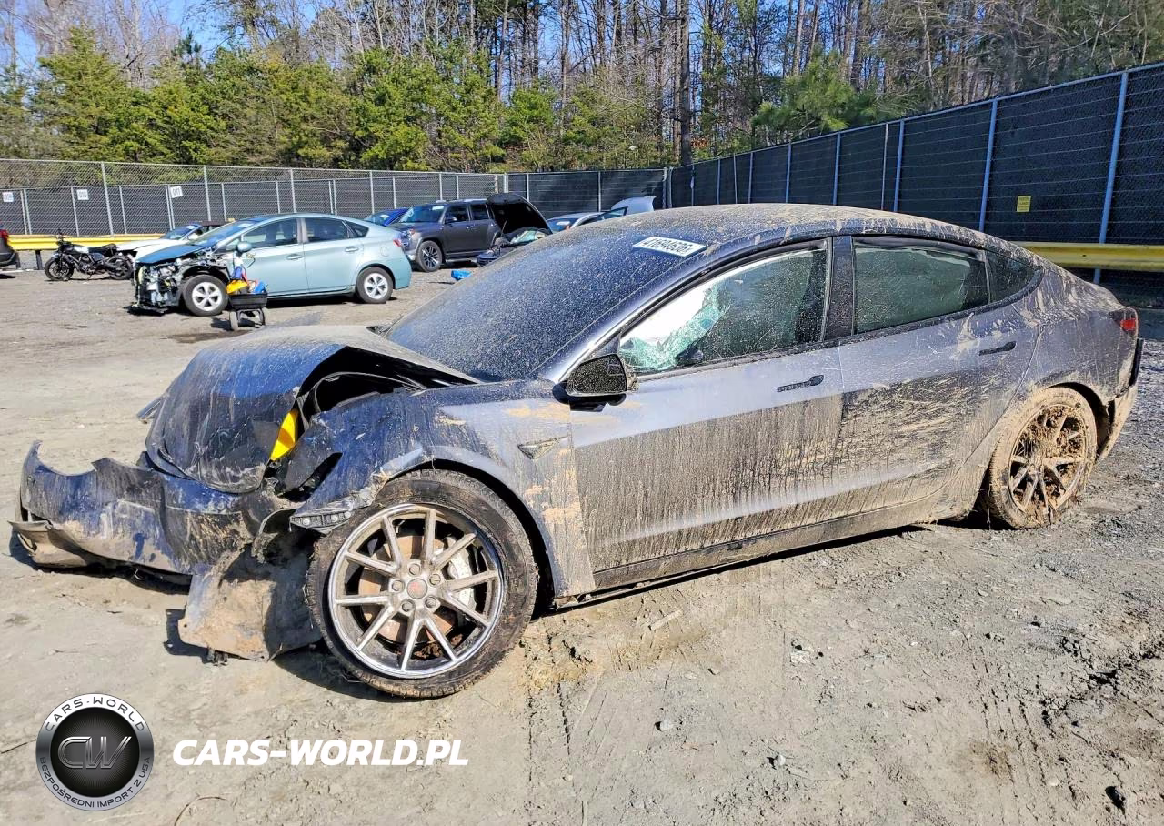 Główne zdjęcie 2021 Tesla Model 3