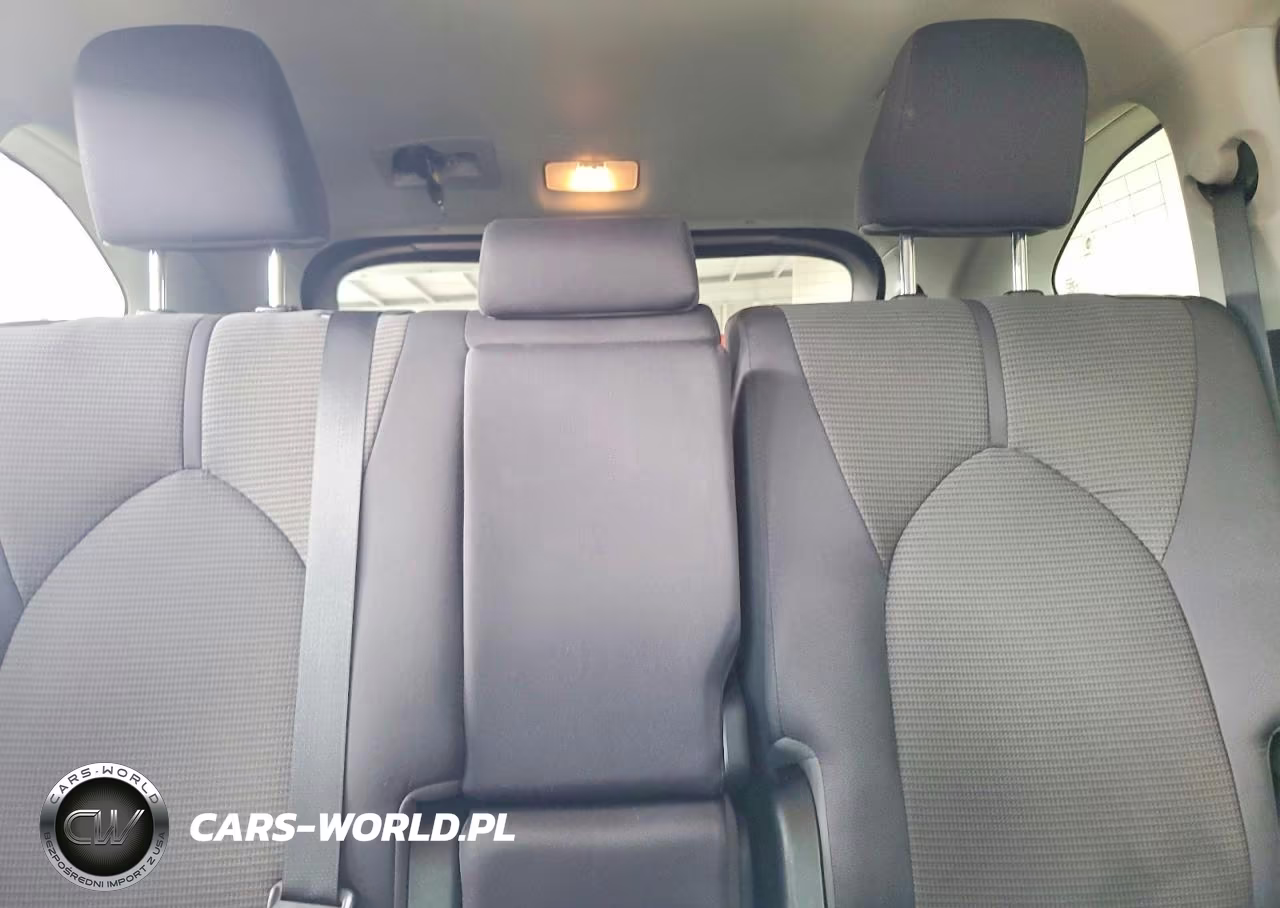 2021 Toyota Highlander Le VIN:5TDZZRAH2MS031369 - 10