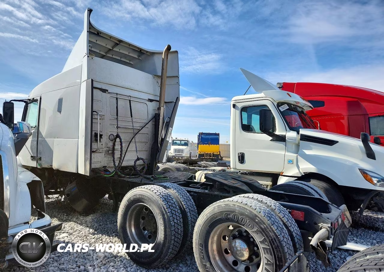 2021 Volvo Vnr Semi Truck VIN:4V4WC9EH6MN600328 - 3
