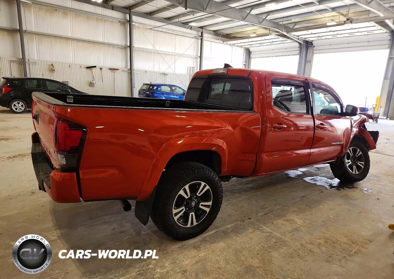 2018 Toyota Tacoma Sr5 V6 VIN:5TFDZ5BN6JX036040 - 3