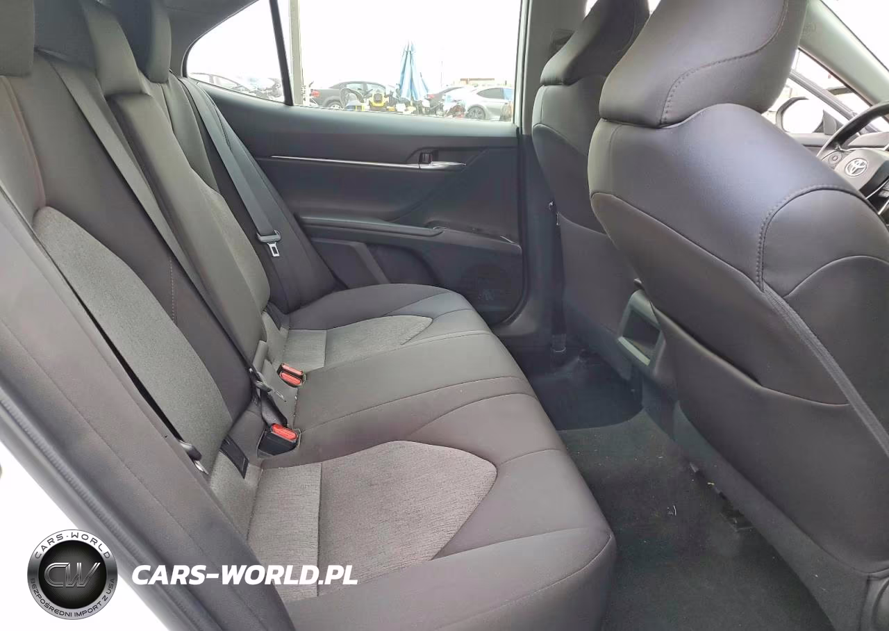 2019 Toyota Camry Le VIN:4T1B11HK3KU283910 - 10