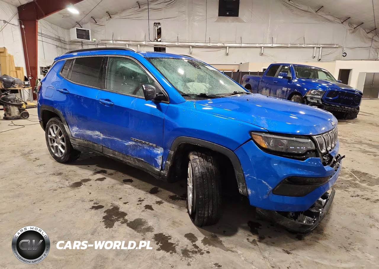 2022 Jeep Compass Latitude Lux VIN:3C4NJDFB1NT169800 - 4