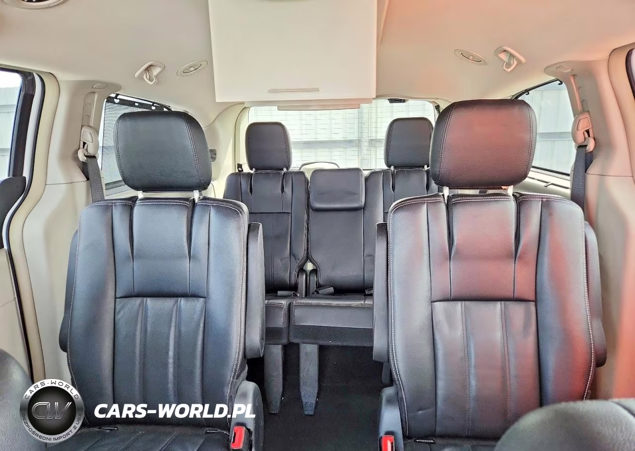 2014 Chrysler Town & Country Touring VIN:2C4RC1BG8ER413814 - 10