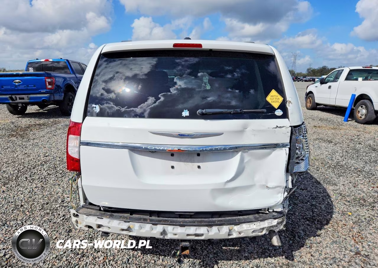 2014 Chrysler Town & Country Touring VIN:2C4RC1BG8ER413814 - 6