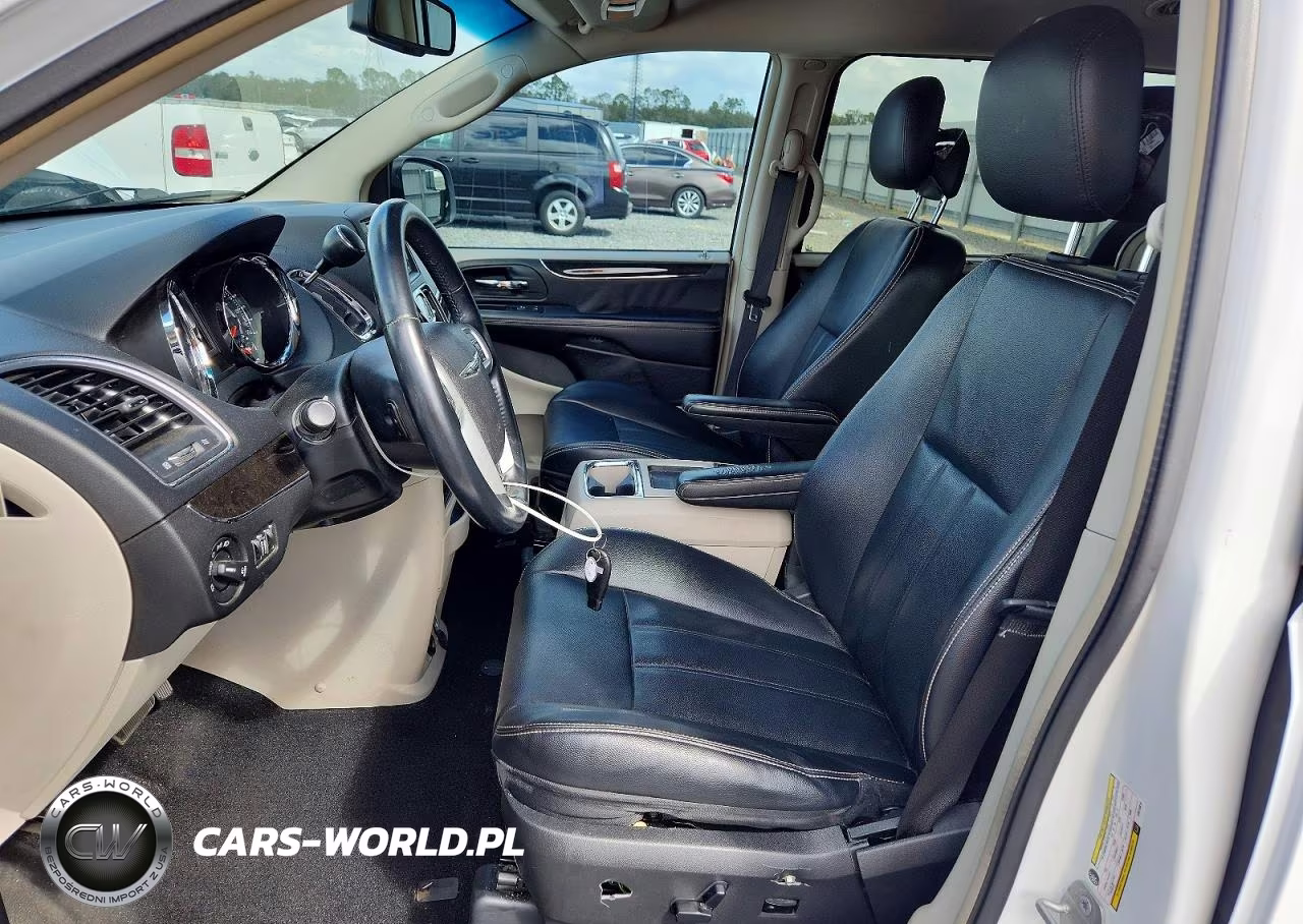 2014 Chrysler Town & Country Touring VIN:2C4RC1BG8ER413814 - 7