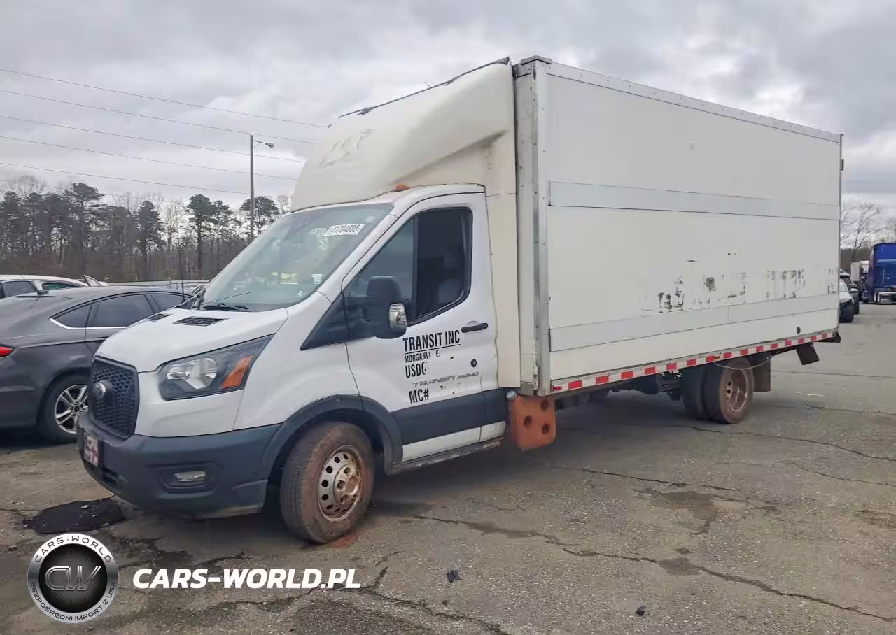 2021 Ford Transit Delivery Truck