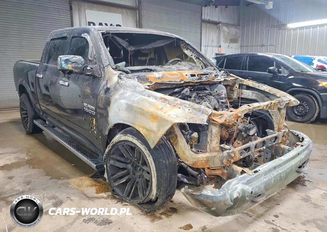 2017 Ram 1500 Laramie VIN:1C6RR7NM4HS522056 - 4